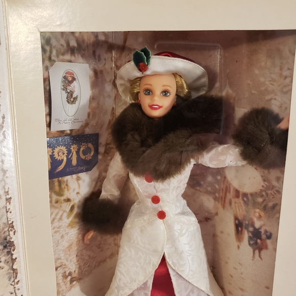 Hallmark Special Edition Holiday Memories Barbie 1995 - Picture 2 of 6